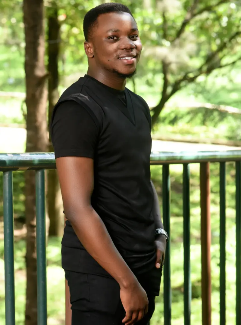 mens-black-v-neck-sleeveless-sweater