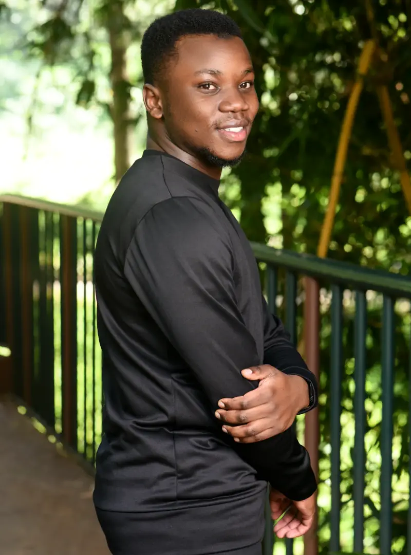 mens-black-v-neck-sweater